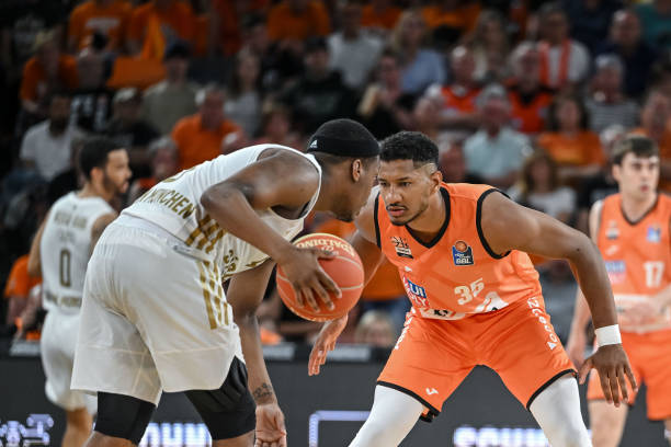 库里不仅靠 库里不仅靠